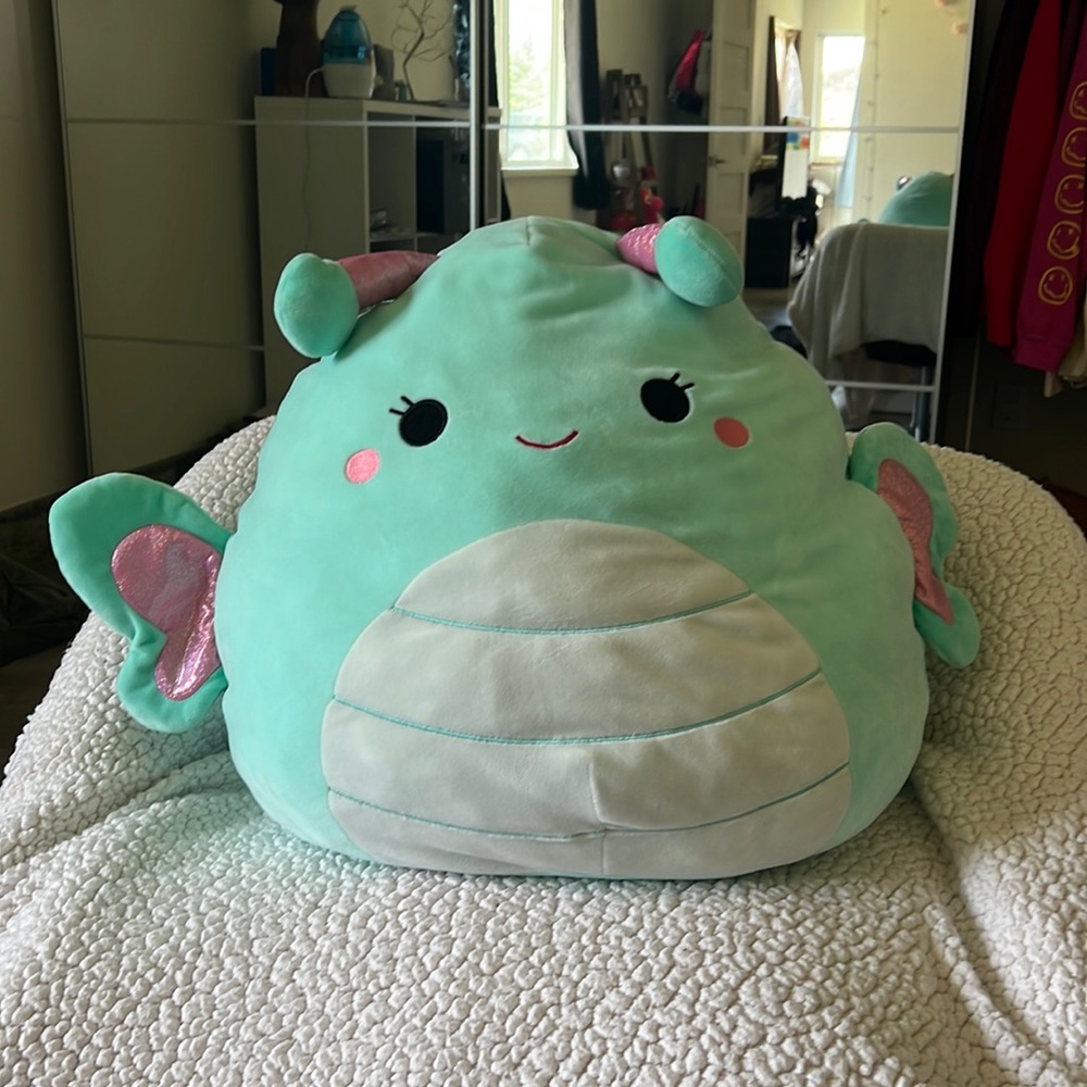 Just getting rid of some squish mellows! Basically brand new.